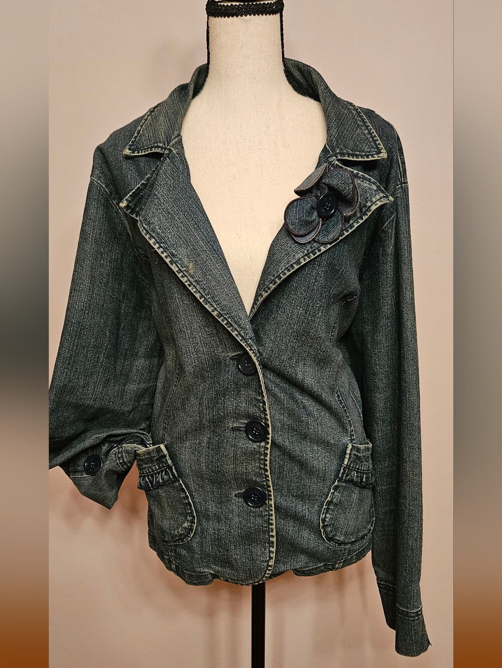 Vintage Y2K Fitted Denim Jacket w/ Flower Brooch, Waist Tie, Plus Size 18-20